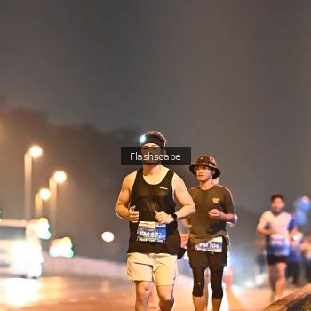 Runner Photo 3363355