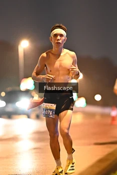 Runner Photo 3363365