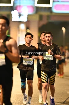 Runner Photo 3366576