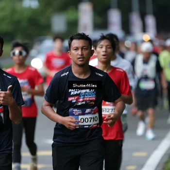 Runner Photo 33701