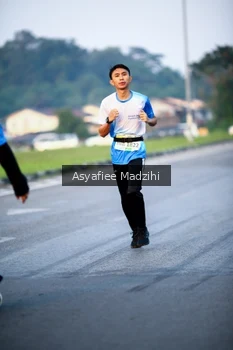 Runner Photo 3379619