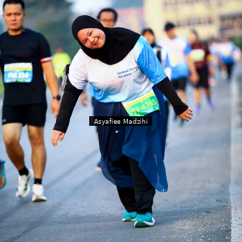Runner Photo 3379934