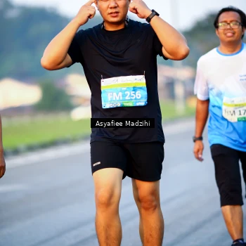 Runner Photo 3379948