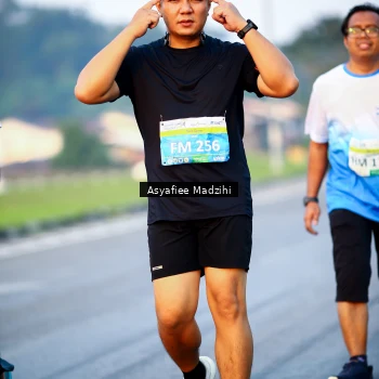 Runner Photo 3379954