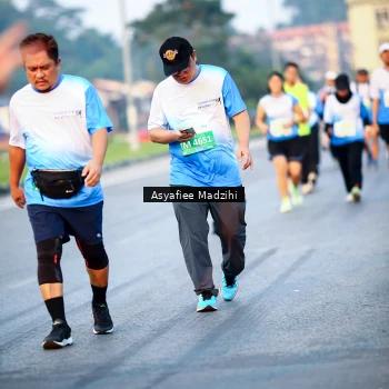 Runner Photo 3379982