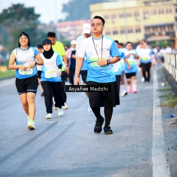 Runner Photo 3379998