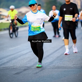 Runner Photo 3380404