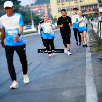 Runner Photo 3381741