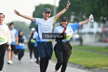 Runner Photo 3383575
