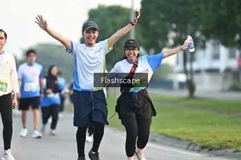 Runner Photo 3383576