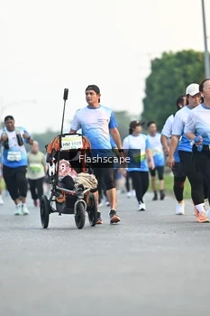 Runner Photo 3383592