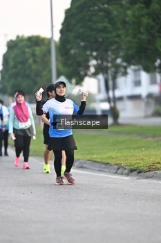 Runner Photo 3383648