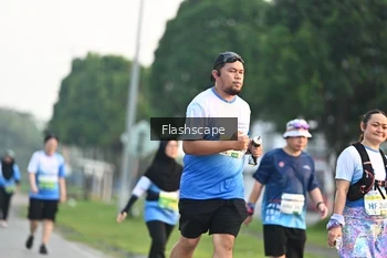 Runner Photo 3383746