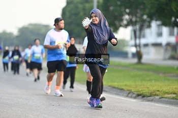 Runner Photo 3383755