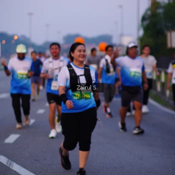 Runner Photo 3384110