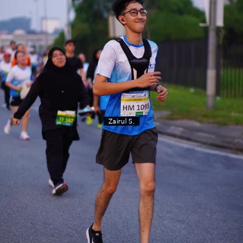 Runner Photo 3384120