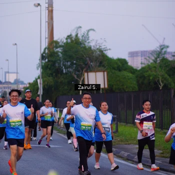 Runner Photo 3384212