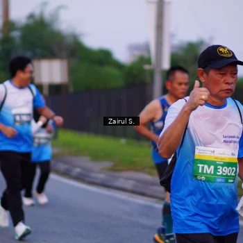Runner Photo 3384240