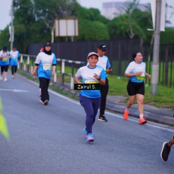 Runner Photo 3384336