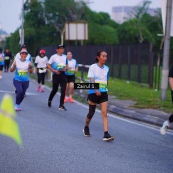 Runner Photo 3384337
