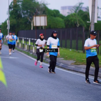 Runner Photo 3384338