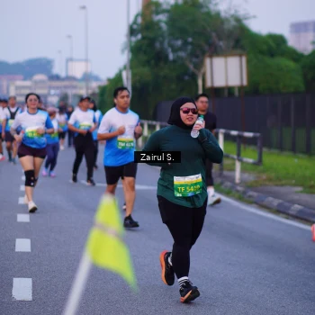 Runner Photo 3384343