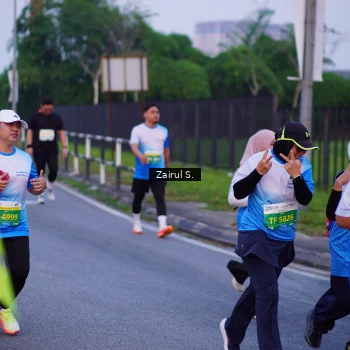 Runner Photo 3384347