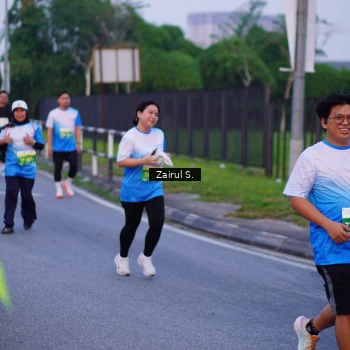 Runner Photo 3384353