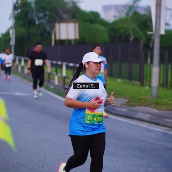 Runner Photo 3384354