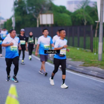 Runner Photo 3384386
