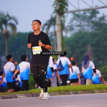 Runner Photo 3384400