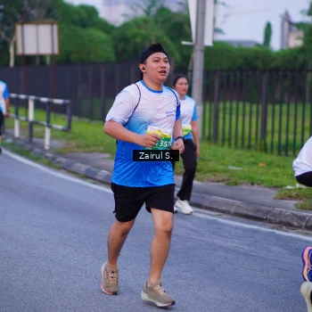 Runner Photo 3384467