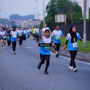 Runner Photo 3384846