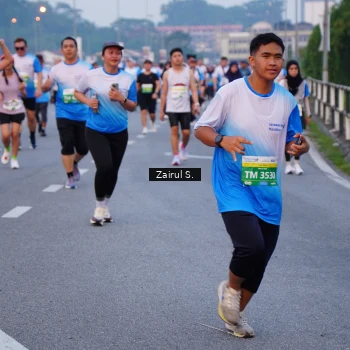 Runner Photo 3384934