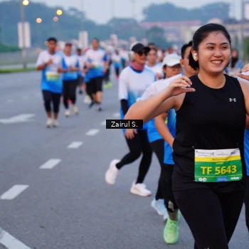 Runner Photo 3384985