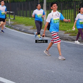 Runner Photo 3385198