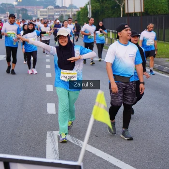 Runner Photo 3385544