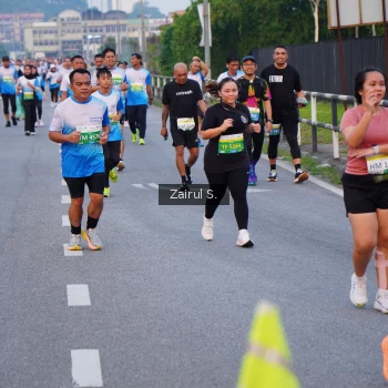 Runner Photo 3385565