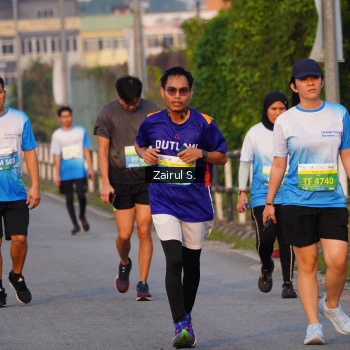 Runner Photo 3385616
