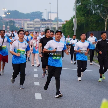Runner Photo 3385742