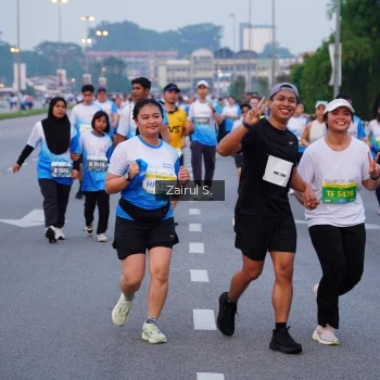 Runner Photo 3385873