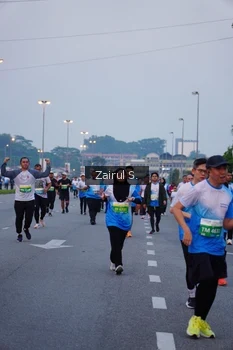 Runner Photo 3386076