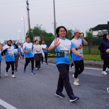Runner Photo 3386580