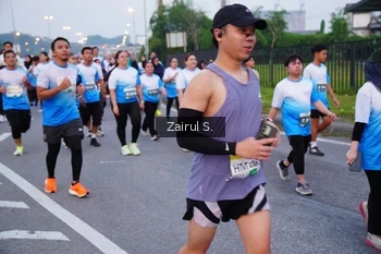 Runner Photo 3386585