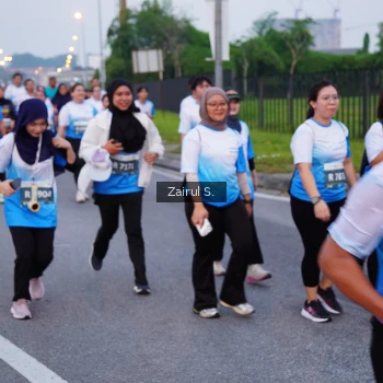 Runner Photo 3386593