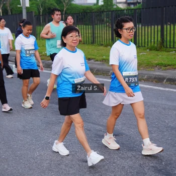 Runner Photo 3386606