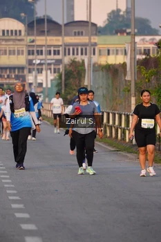 Runner Photo 3386657