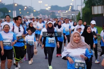 Runner Photo 3386667