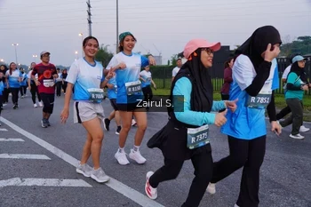 Runner Photo 3386855