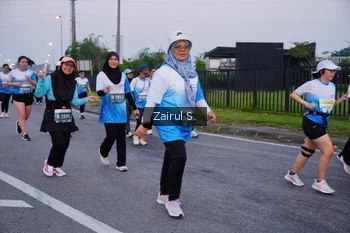 Runner Photo 3386866